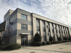 港閘區(qū)廠房出租，靠近南通理工學(xué)院，一棟3層，有電梯