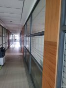 通京大道335號(hào)廠房招租。變壓器容量大，交通方便，有兩證。