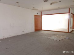 市中心，地鐵口，2樓商鋪出租，好停車，雙樓梯